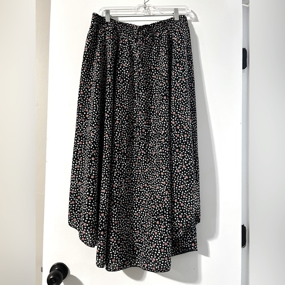 Floral long women’s skirt - Picture 1 of 2
